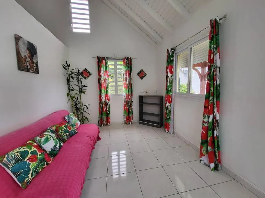 Maisonnette Guadeloupeenne Baie Mahault Guadeloupe